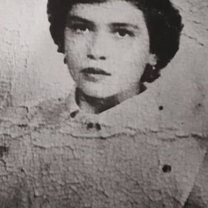 Meet your Posher, Mayela